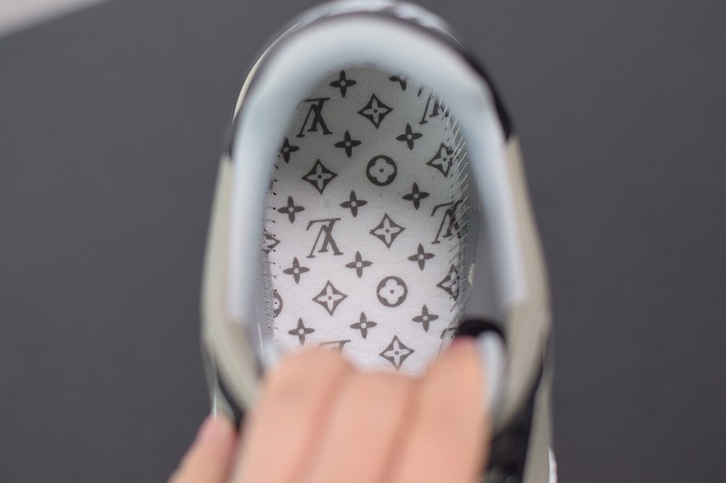 Louis Vuitton LV Trainer Sneaker Low Black Grey Louis Vuitton LV Trainer Sneaker Low Black Grey