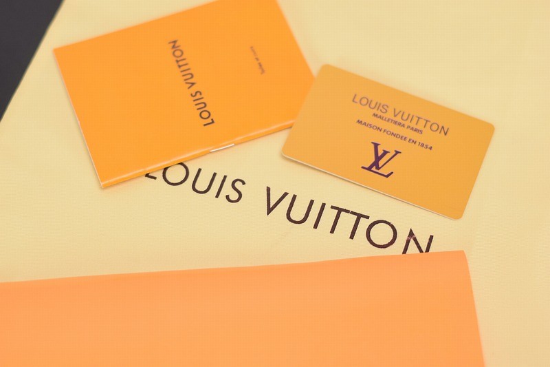 Louis Vuitton LV Trainer Sneaker Low White Green Louis Vuitton LV Trainer Sneaker Low White Green