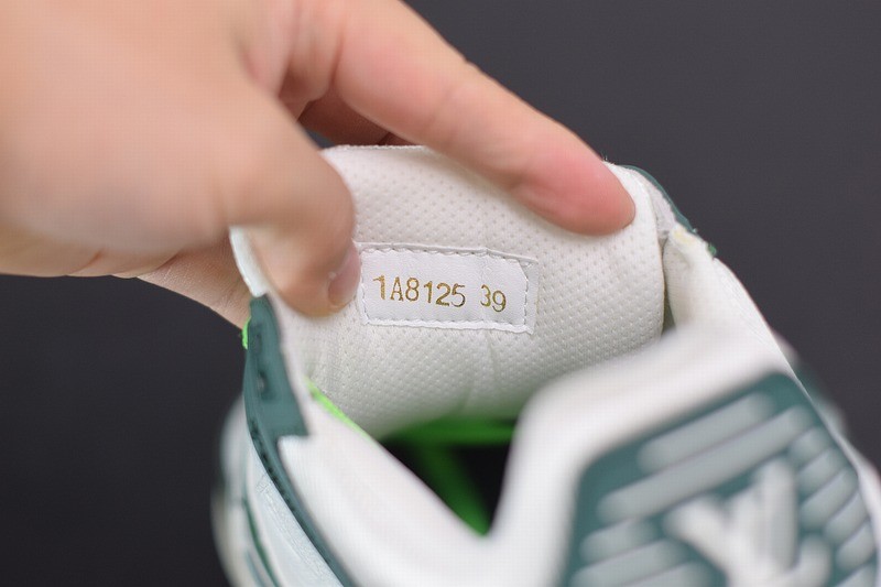 Louis Vuitton LV Trainer Sneaker Low White Green Louis Vuitton LV Trainer Sneaker Low White Green