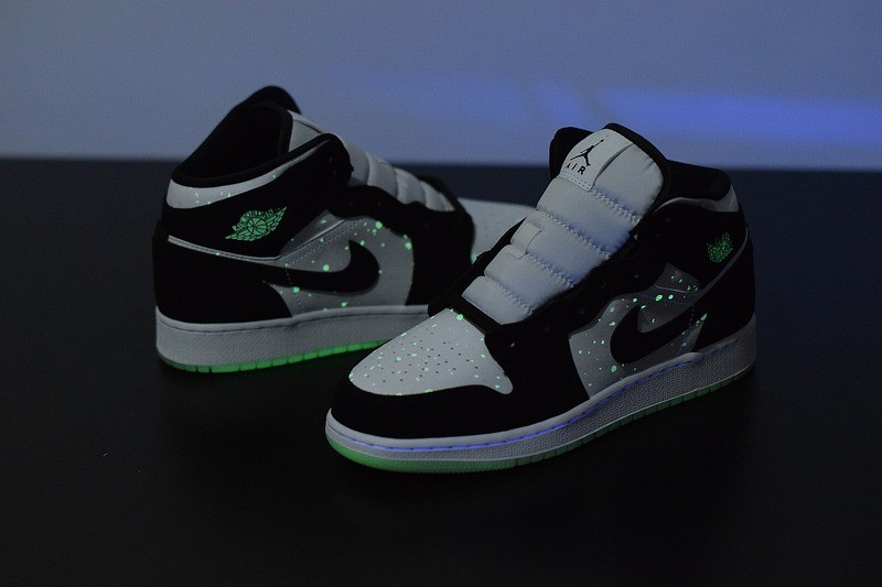 Jordan 1 Mid White Black Teal Tint Jordan 1 Mid White Black Teal Tint