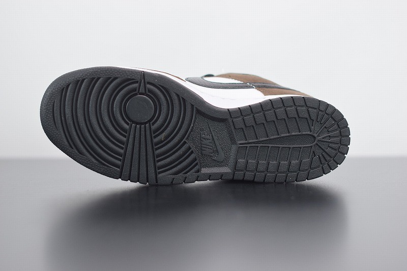 Nike SB Dunk Low White Black Trail End Brown Nike SB Dunk Low White Black Trail End Brown