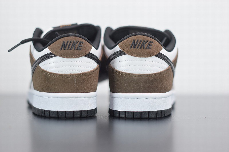 Nike SB Dunk Low White Black Trail End Brown Nike SB Dunk Low White Black Trail End Brown