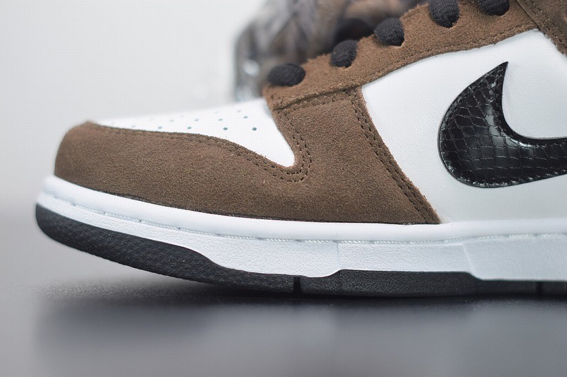 Nike SB Dunk Low White Black Trail End Brown Nike SB Dunk Low White Black Trail End Brown