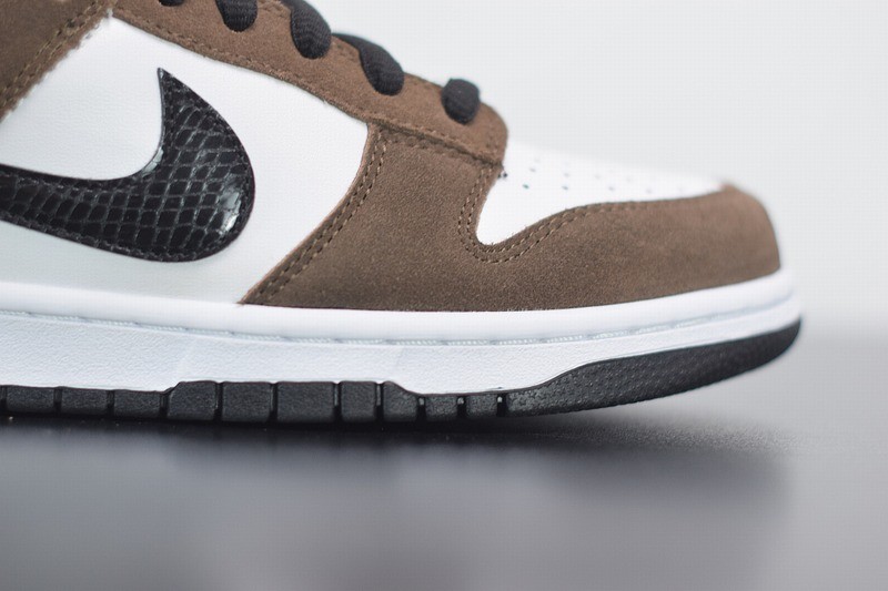 Nike SB Dunk Low White Black Trail End Brown Nike SB Dunk Low White Black Trail End Brown