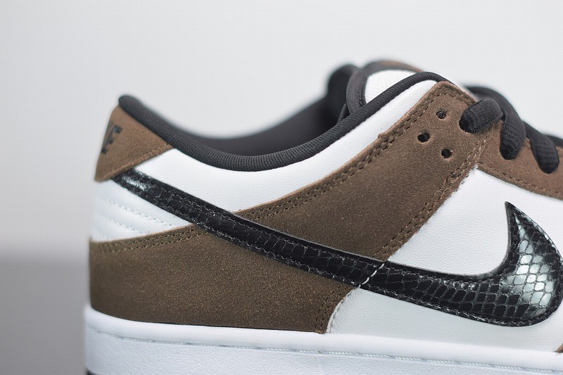 Nike SB Dunk Low White Black Trail End Brown Nike SB Dunk Low White Black Trail End Brown