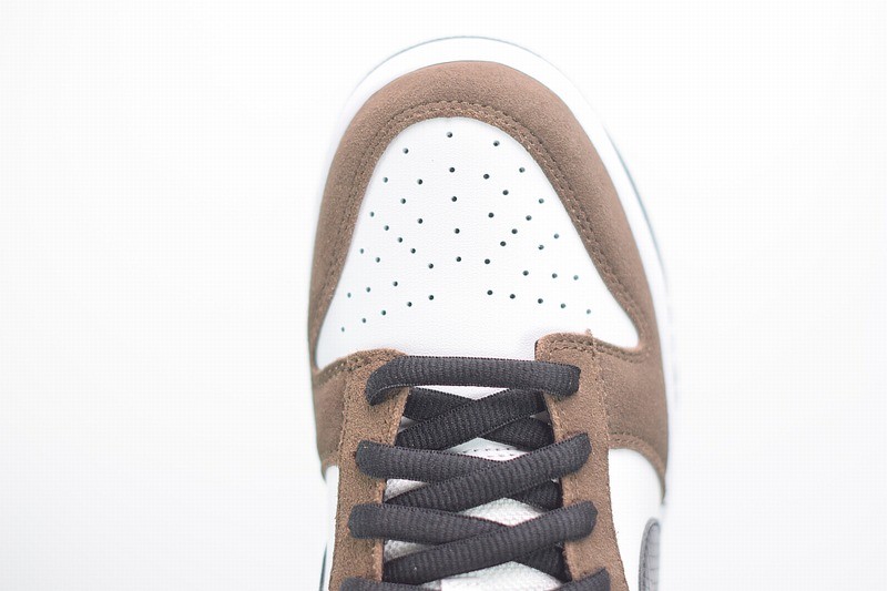 Nike SB Dunk Low White Black Trail End Brown Nike SB Dunk Low White Black Trail End Brown
