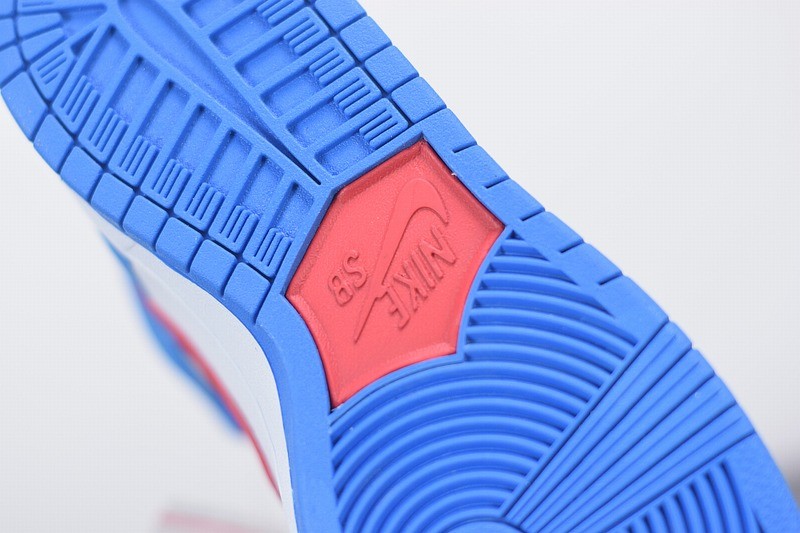 Nike SB Dunk High 'Doraemon' Nike SB Dunk High 'Doraemon'