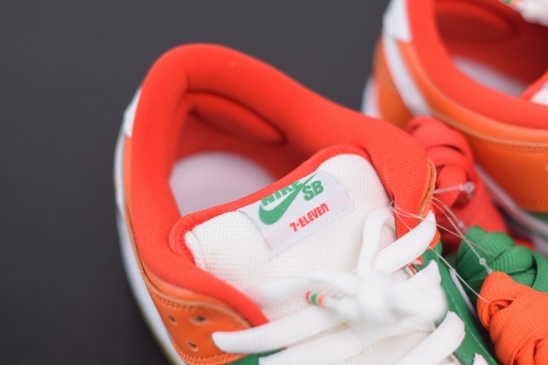 Nike SB Dunk Low X 7-Eleven Nike SB Dunk Low X 7-Eleven