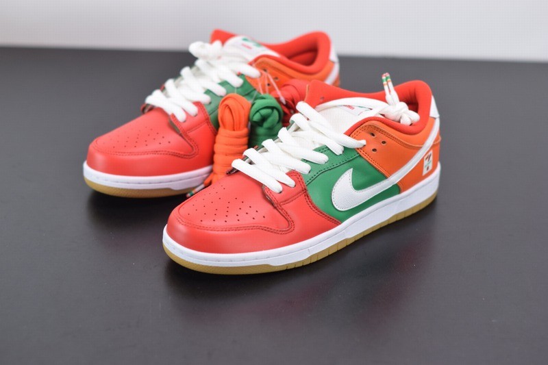 Nike SB Dunk Low X 7-Eleven Nike SB Dunk Low X 7-Eleven