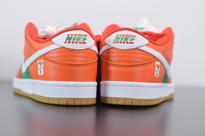 Nike SB Dunk Low X 7-Eleven Nike SB Dunk Low X 7-Eleven
