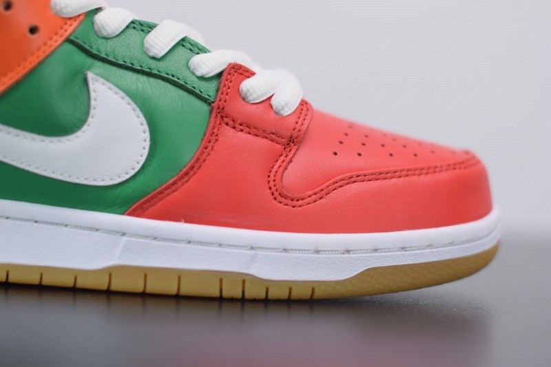 Nike SB Dunk Low X 7-Eleven Nike SB Dunk Low X 7-Eleven