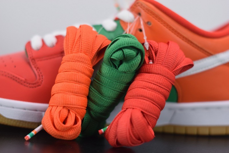 Nike SB Dunk Low X 7-Eleven Nike SB Dunk Low X 7-Eleven