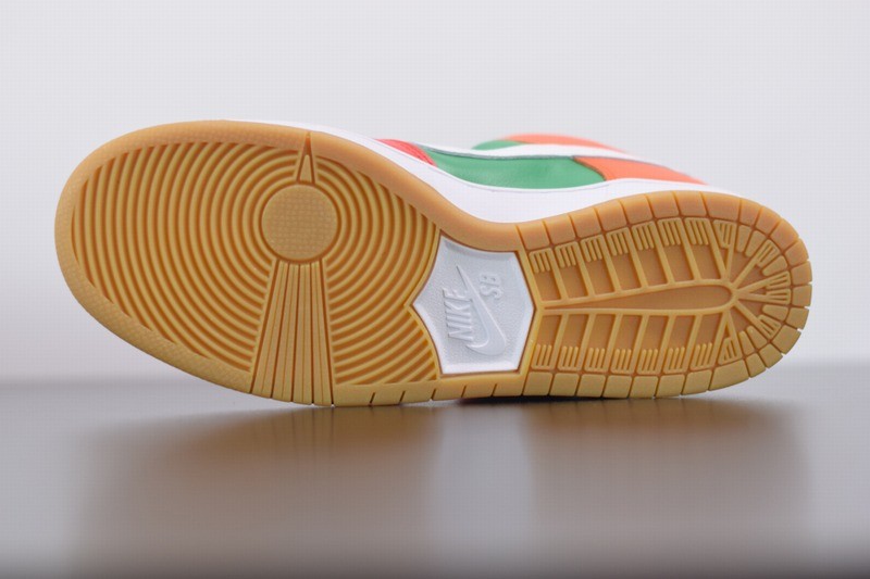 Nike SB Dunk Low X 7-Eleven Nike SB Dunk Low X 7-Eleven