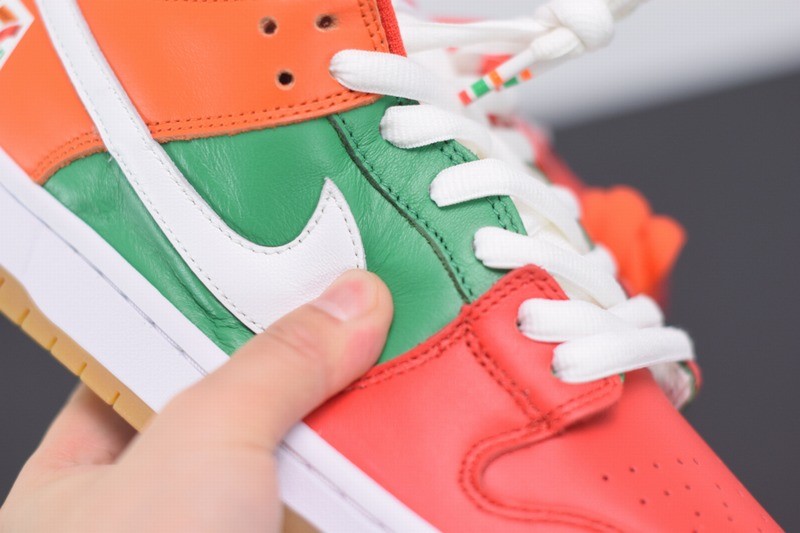 Nike SB Dunk Low X 7-Eleven Nike SB Dunk Low X 7-Eleven