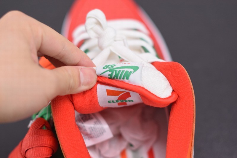 Nike SB Dunk Low X 7-Eleven Nike SB Dunk Low X 7-Eleven