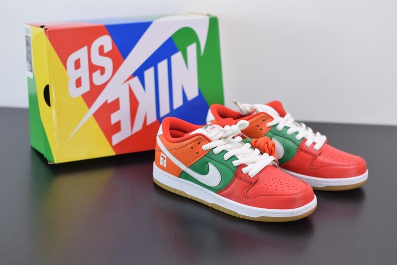 Nike SB Dunk Low X 7-Eleven Nike SB Dunk Low X 7-Eleven