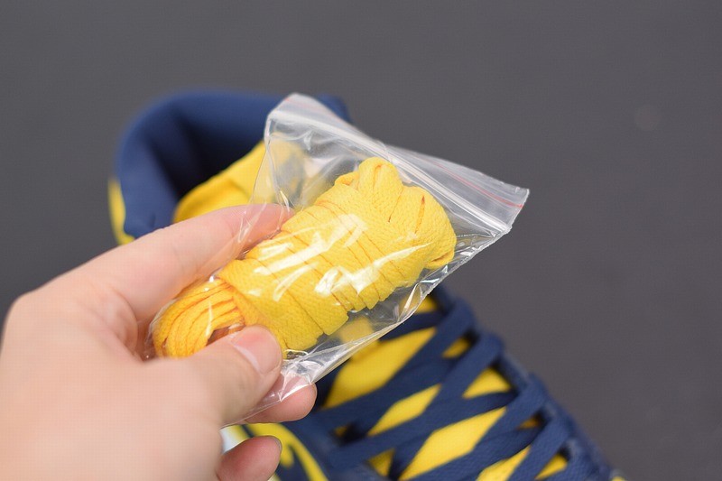 Nike SB Dunk High Pro 'Michigan' Nike SB Dunk High Pro 'Michigan'