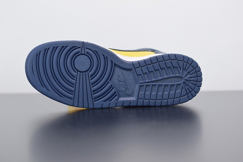 Nike SB Dunk High Pro 'Michigan' Nike SB Dunk High Pro 'Michigan'