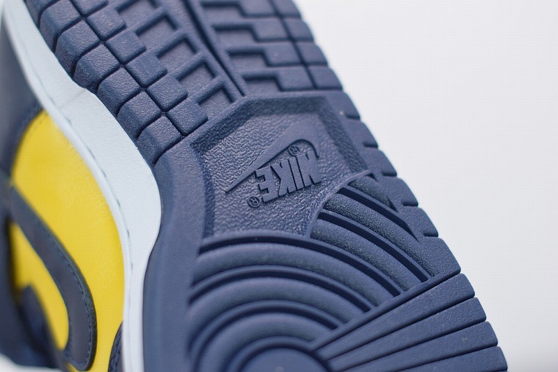 Nike SB Dunk High Pro 'Michigan' Nike SB Dunk High Pro 'Michigan'