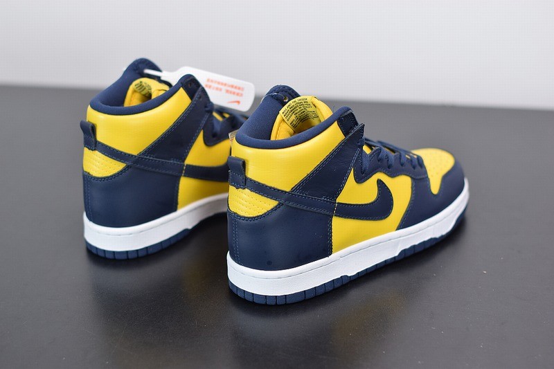 Nike SB Dunk High Pro 'Michigan' Nike SB Dunk High Pro 'Michigan'