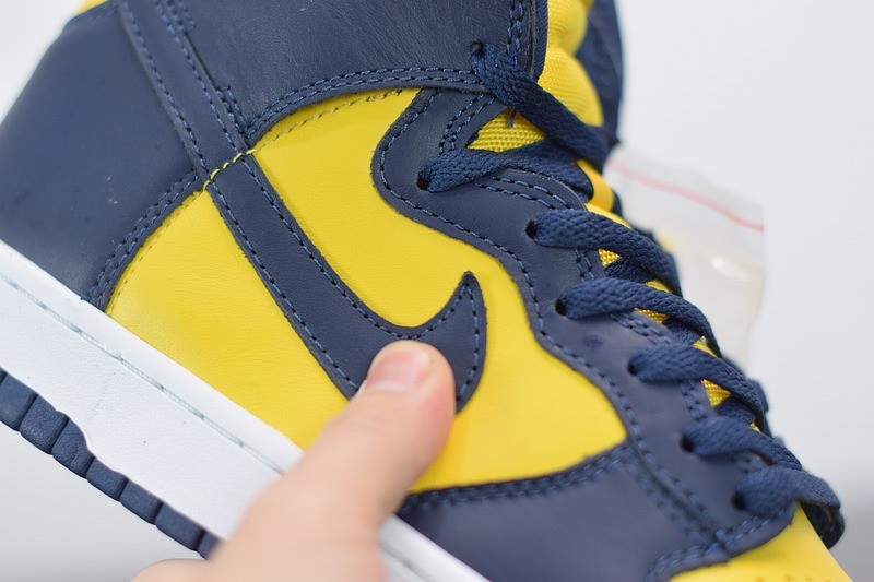 Nike SB Dunk High Pro 'Michigan' Nike SB Dunk High Pro 'Michigan'