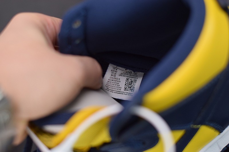Nike SB Dunk High Pro 'Michigan' Nike SB Dunk High Pro 'Michigan'