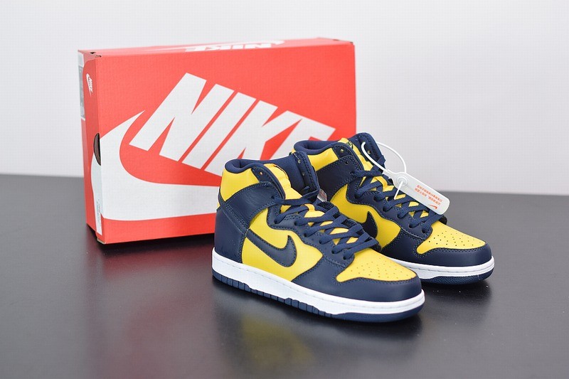 Nike SB Dunk High Pro 'Michigan' Nike SB Dunk High Pro 'Michigan'