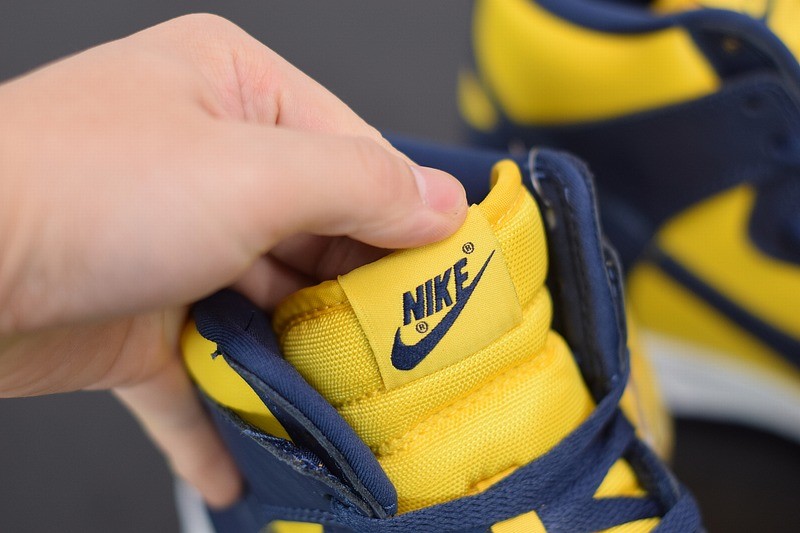Nike SB Dunk High Pro 'Michigan' Nike SB Dunk High Pro 'Michigan'