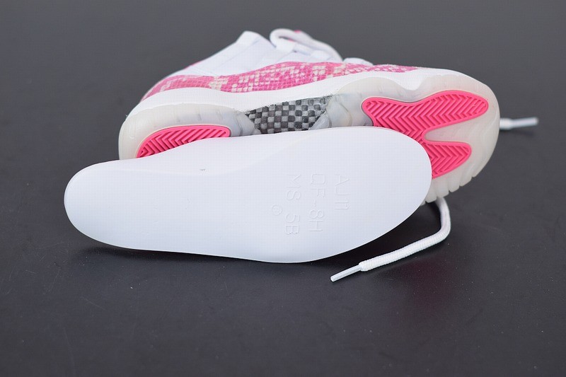 Jodan 11 Retro Low Pink Snakeskin Jodan 11 Retro Low Pink Snakeskin