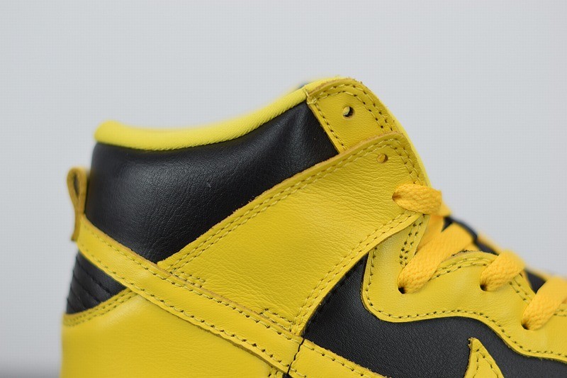 Nike SB Dunk High SP 'Varsity Maize' Nike SB Dunk High SP 'Varsity Maize'