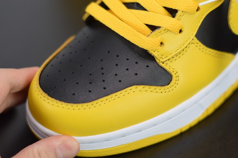 Nike SB Dunk High SP 'Varsity Maize' Nike SB Dunk High SP 'Varsity Maize'