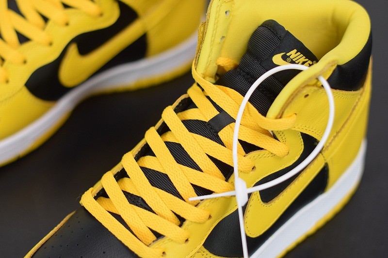 Nike SB Dunk High SP 'Varsity Maize' Nike SB Dunk High SP 'Varsity Maize'