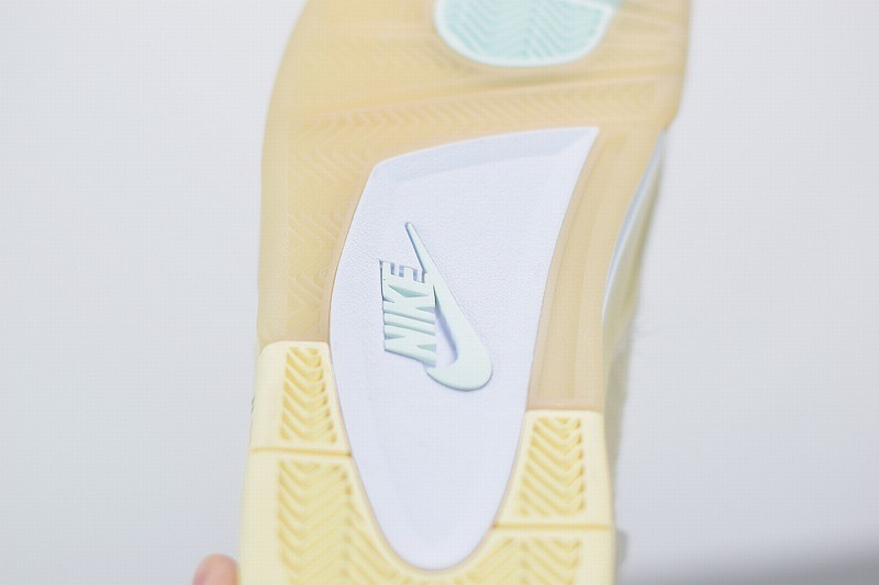Jordan 4 Retro off-White sail Jordan 4 Retro off-White sail