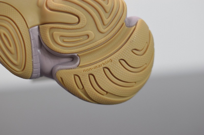 Adidas Yeezy 500 Soft Vision Adidas Yeezy 500 Soft Vision