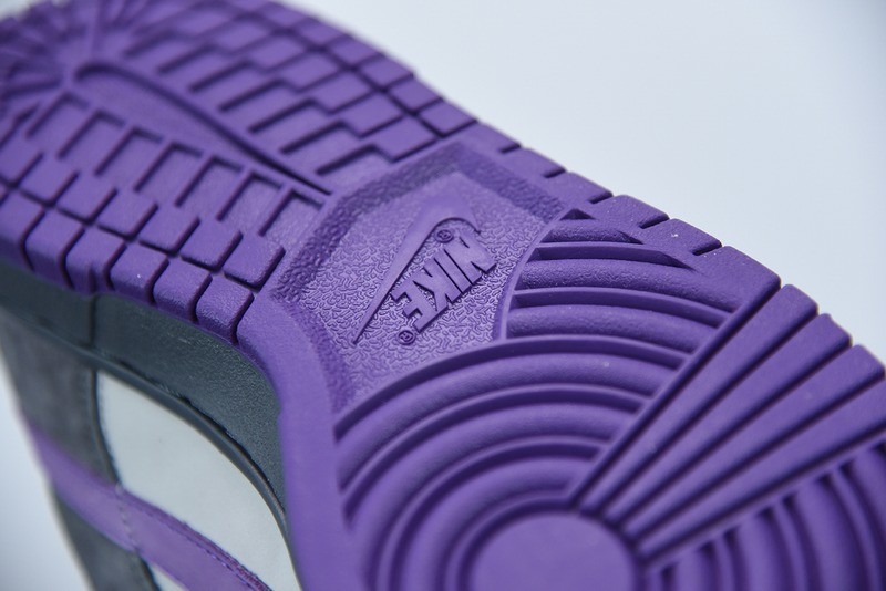 Nike Dunk SB Low Purple Pigeon Nike Dunk SB Low Purple Pigeon
