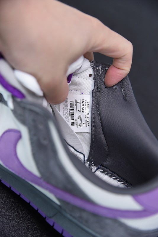 Nike Dunk SB Low Purple Pigeon Nike Dunk SB Low Purple Pigeon