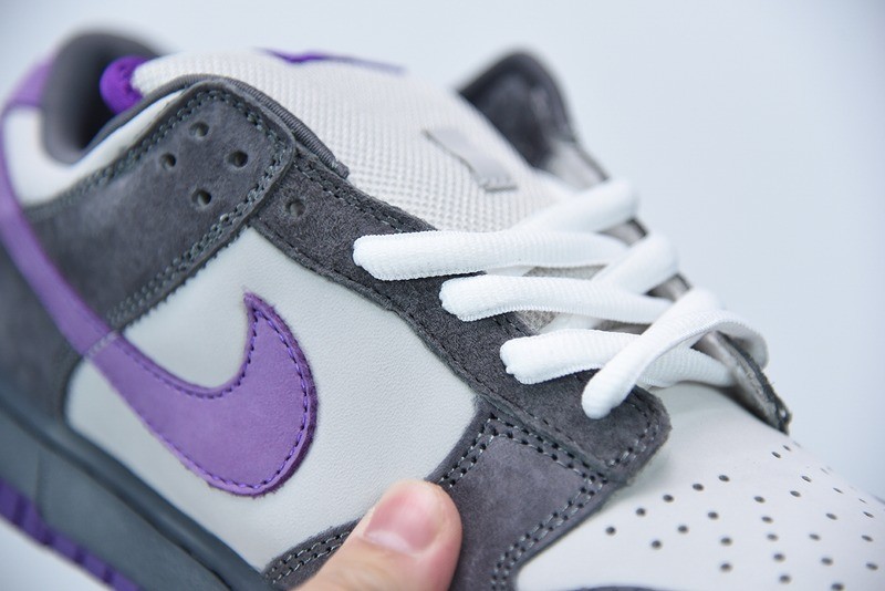 Nike Dunk SB Low Purple Pigeon Nike Dunk SB Low Purple Pigeon