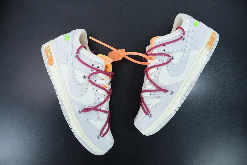 Off-White x Nike Dunk Low Off-White Lot 50 Off-White x Nike Dunk Low Off-White Lot 50