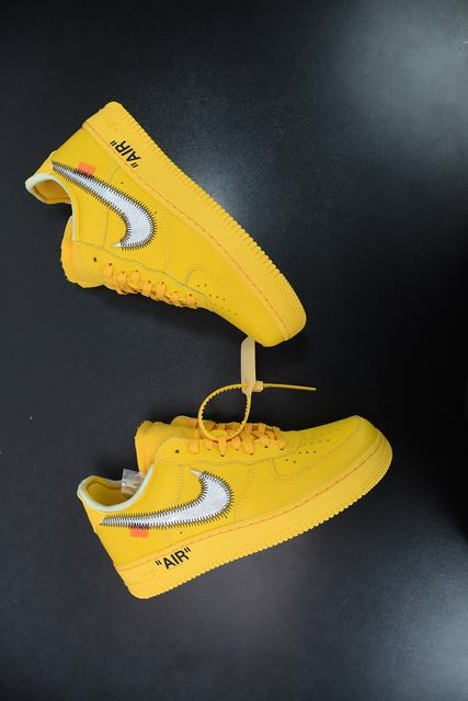 Nike Air Force 1 Low OFF-WHITE University Gold Metallic Silver Nike Air Force 1 Low OFF-WHITE University Gold Metallic Silver