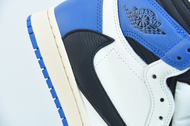Jordan 1 High OG SP Fragment x Travis Scott Jordan 1 High OG SP Fragment x Travis Scott