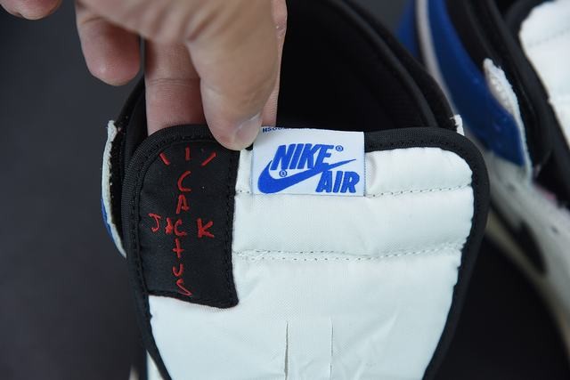 Jordan 1 High OG SP Fragment x Travis Scott Jordan 1 High OG SP Fragment x Travis Scott