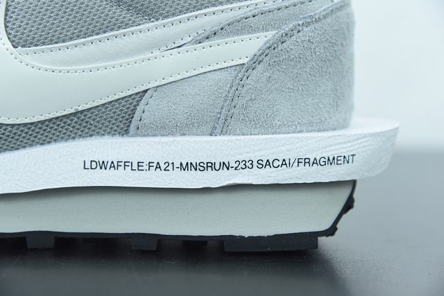 Nike LD Waffle SF sacai Fragment Grey Nike LD Waffle SF sacai Fragment Grey