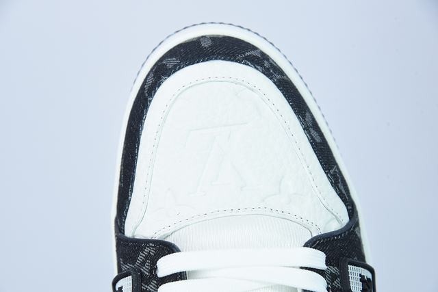 Louis Vuitton LV Trainer WHite Black White Louis Vuitton LV Trainer WHite Black White