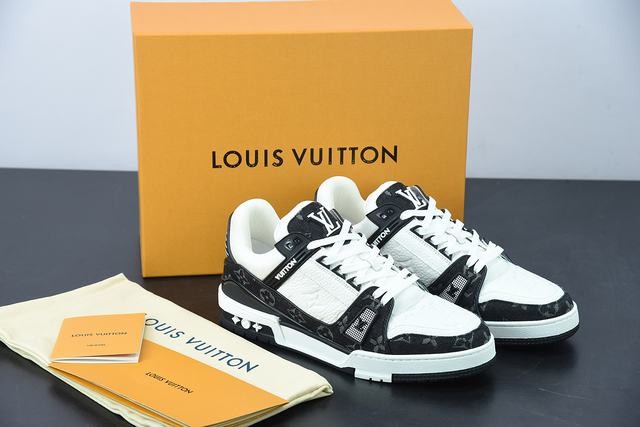 Louis Vuitton LV Trainer WHite Black White Louis Vuitton LV Trainer WHite Black White