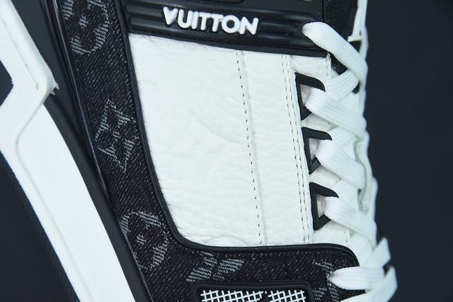 Louis Vuitton LV Trainer WHite Black White Louis Vuitton LV Trainer WHite Black White