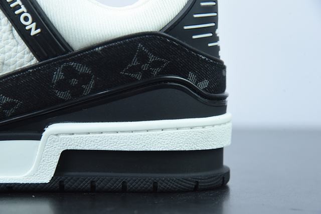 Louis Vuitton LV Trainer WHite Black White Louis Vuitton LV Trainer WHite Black White