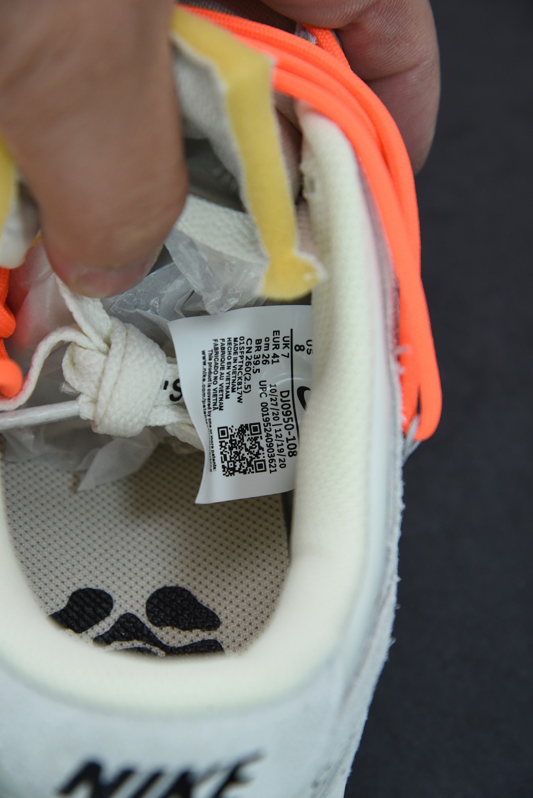 Off-White x Nike Dunk Low Off Lot 11 Off-White x Nike Dunk Low Off Lot 11