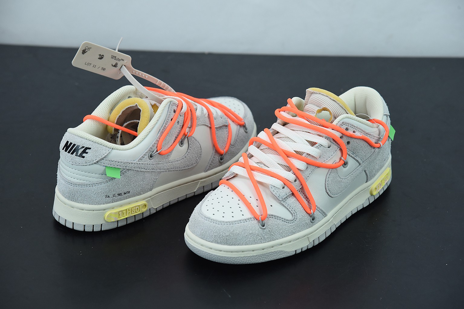 Off-White x Nike Dunk Low Off Lot 11 Off-White x Nike Dunk Low Off Lot 11