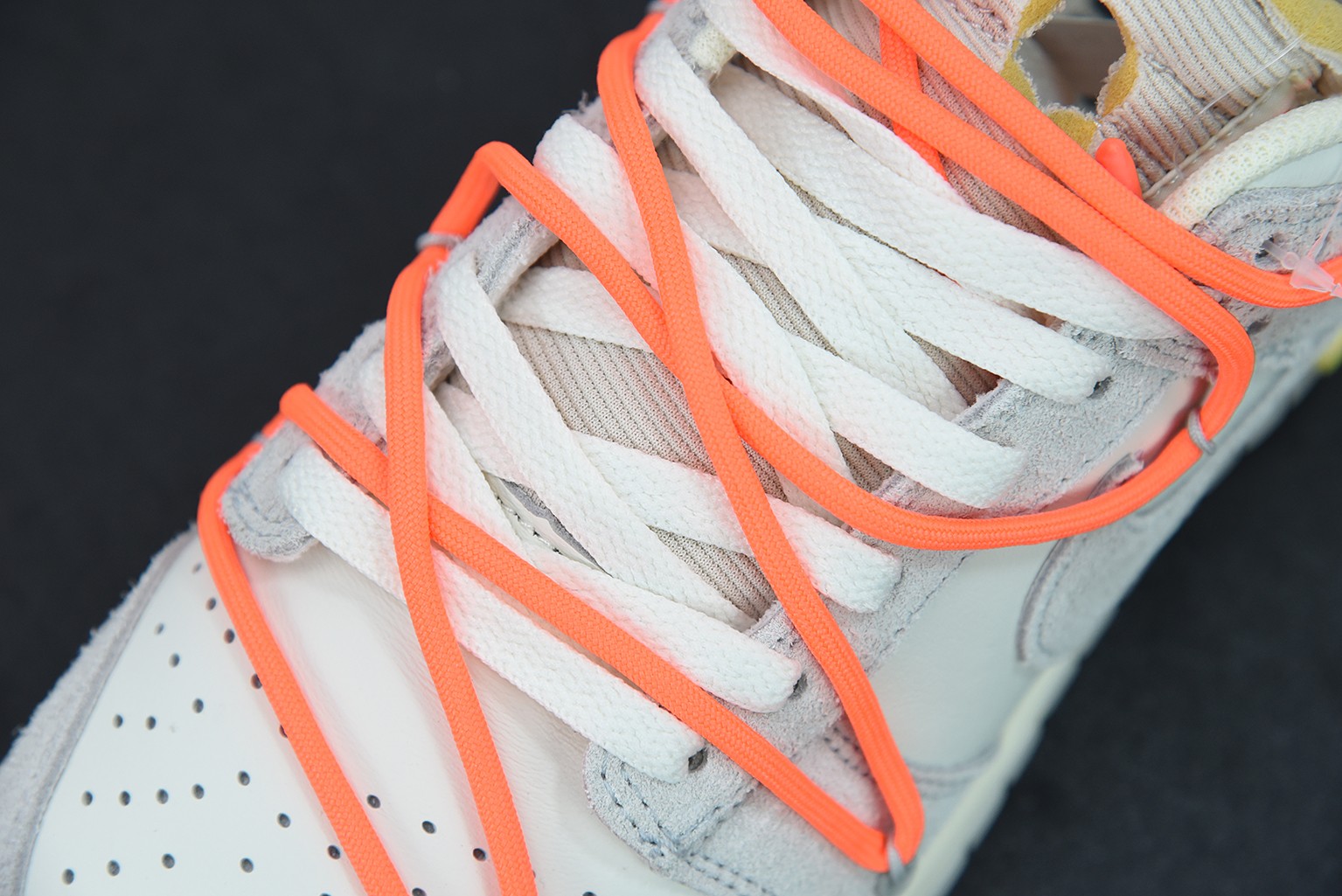 Off-White x Nike Dunk Low Off Lot 11 Off-White x Nike Dunk Low Off Lot 11