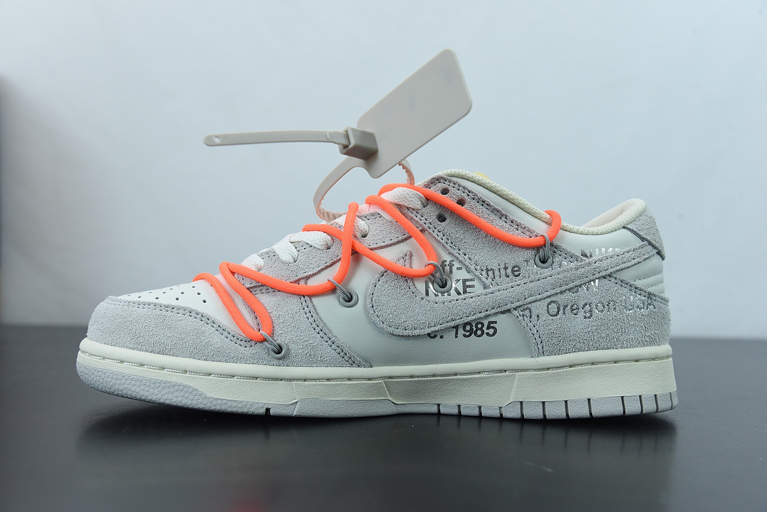 Off-White x Nike Dunk Low Off Lot 11 Off-White x Nike Dunk Low Off Lot 11